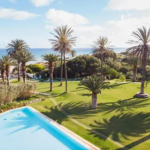 **** Hotel & Portugalia